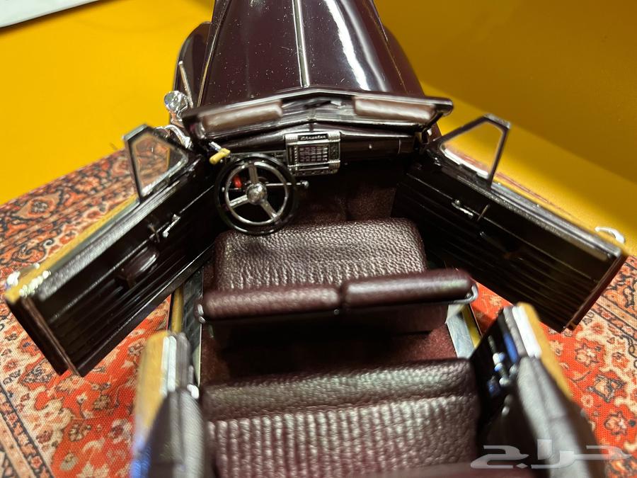 For Sale: 1:24 Scale Chrysler Town & Country Model Car64606262612226113