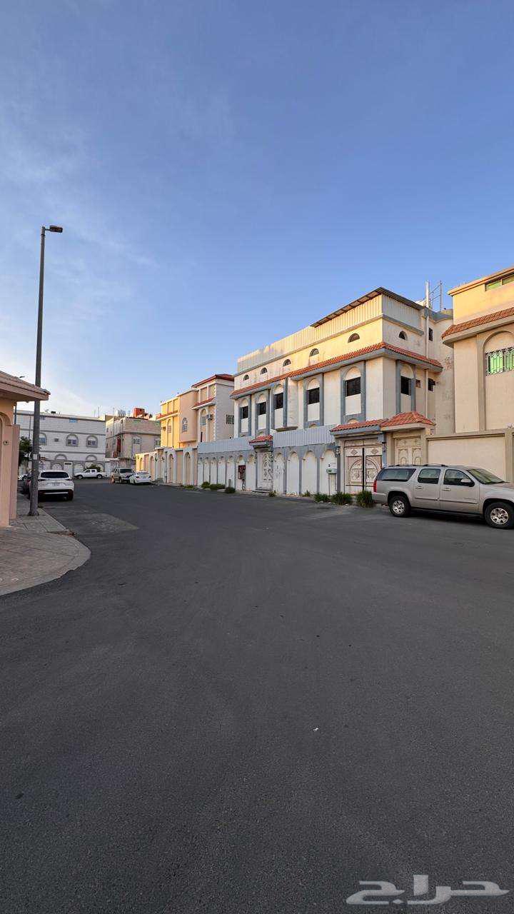 Two-story building with an annex and basement for sale in a prime location in Taif64147423681923110