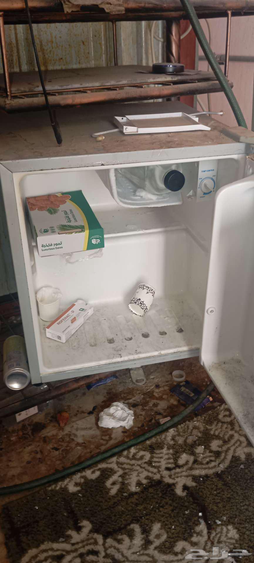 للبيع ثلاجه صغيره64612029452034111