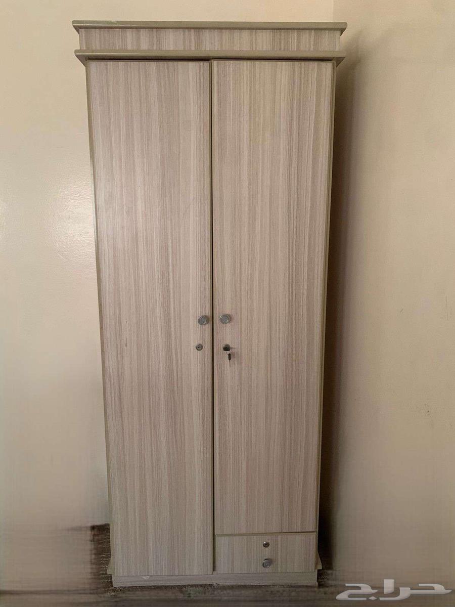 دولاب ملابس بحالة ممتازة للبيع64609784942466111