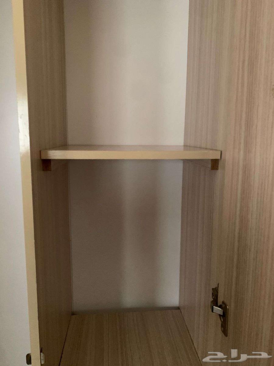 دولاب ملابس بحالة ممتازة للبيع64609784942466113