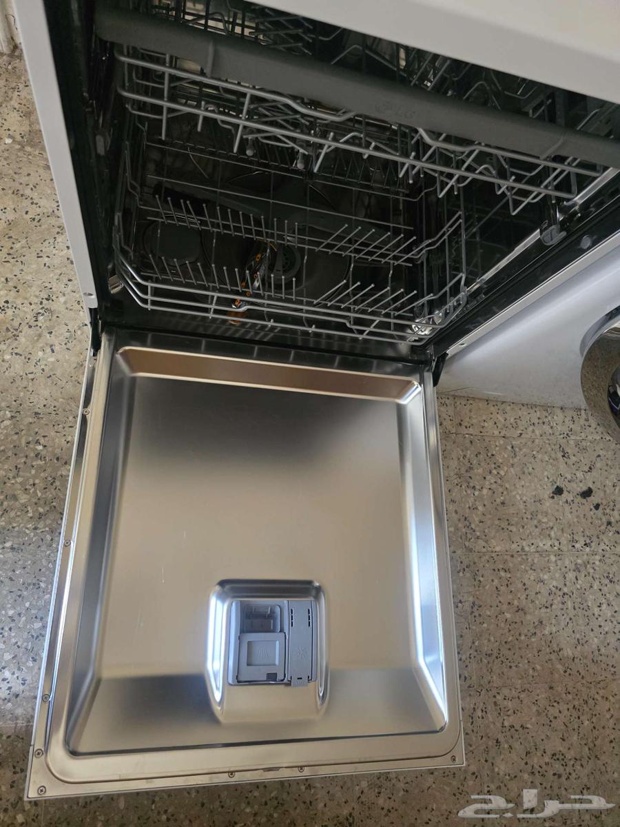 للبيع  غسالة صحون LG QuadWash بحالة ممتازة64612515880066114