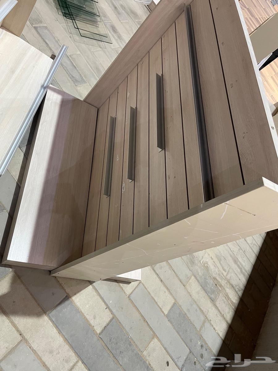 دولايب خشب للعرض عدد 1264612264181251113