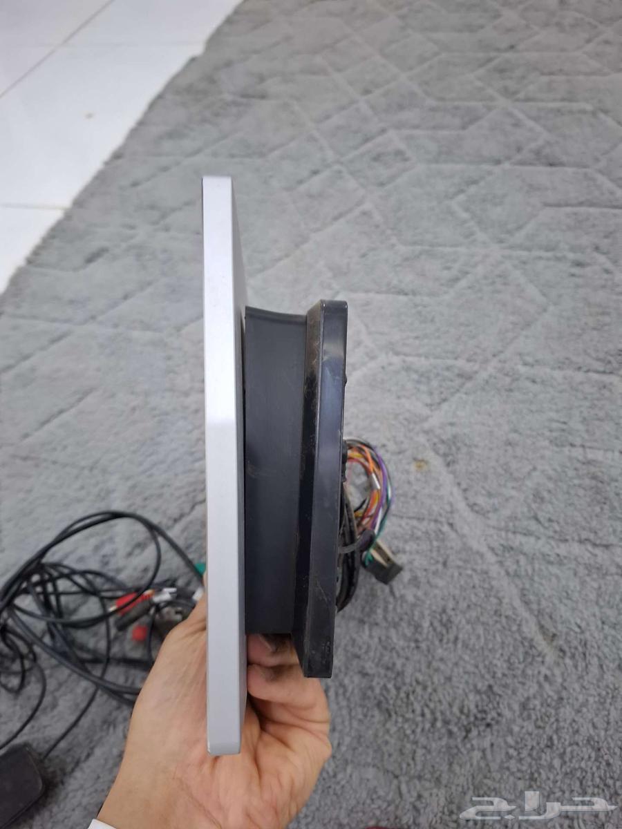 Android car screen bought for 1,100 riyals64614297604611111