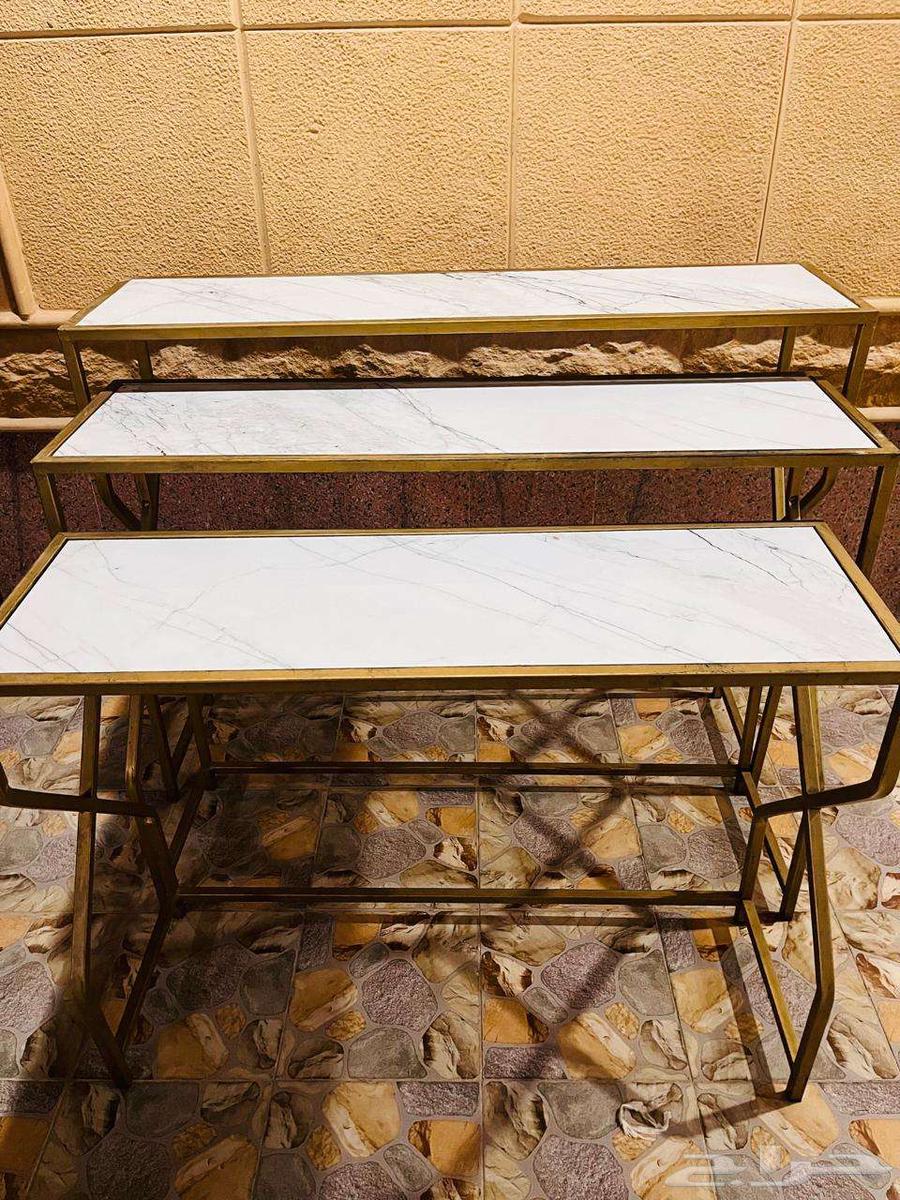 3 flawless and defect-free hospitality tables64615473067139110