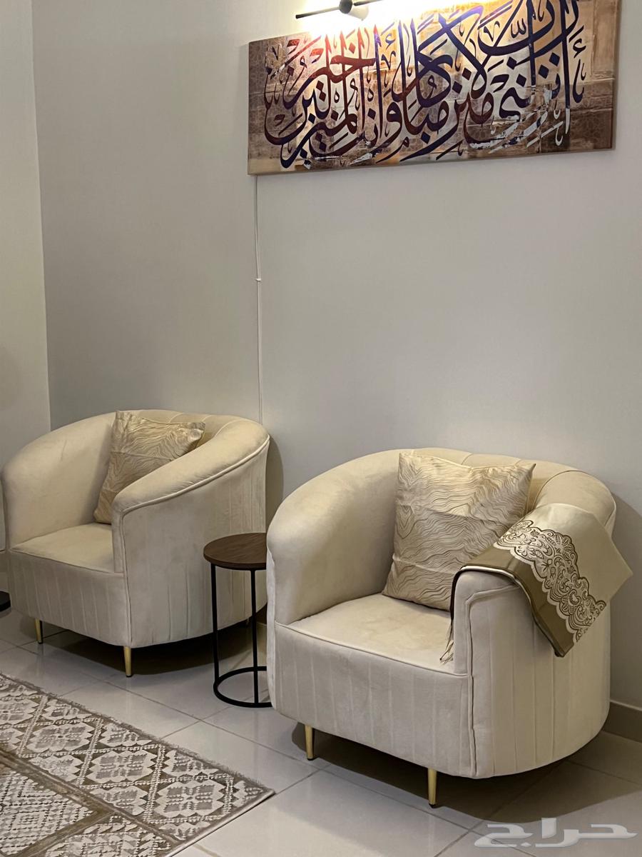 كنب افوايت للبيع مستخدم نظيف جدا64616357617539112