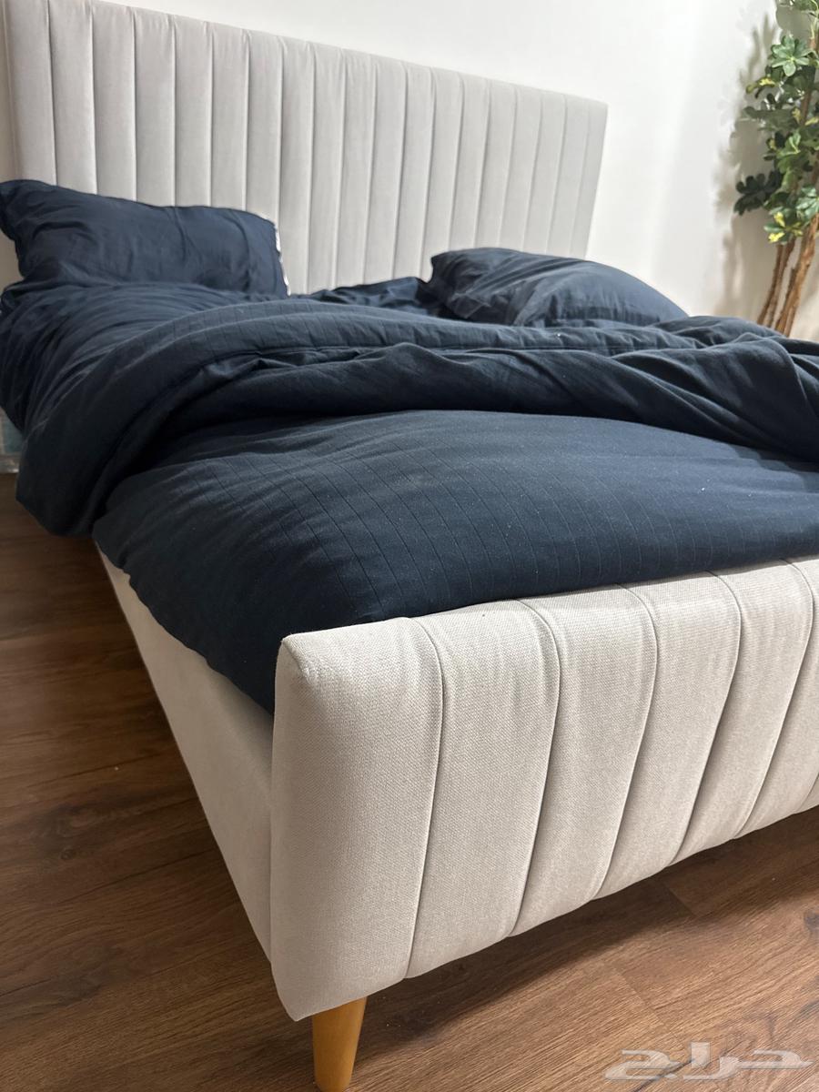 سرير هوم سنتر للبيع نفرين64617001205251110