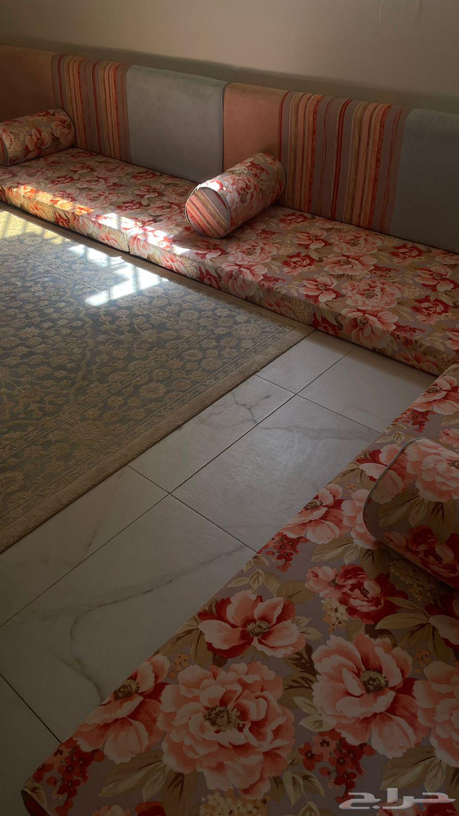 Modern Floor Seating64608441560449112