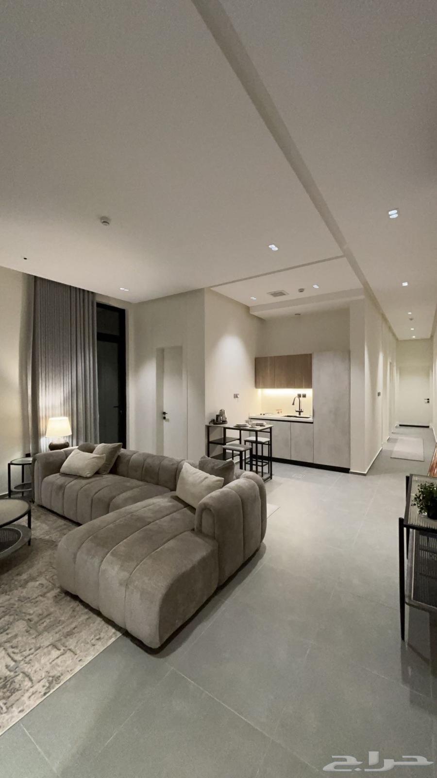 كنب زاوية شبه جديد64611142146306111