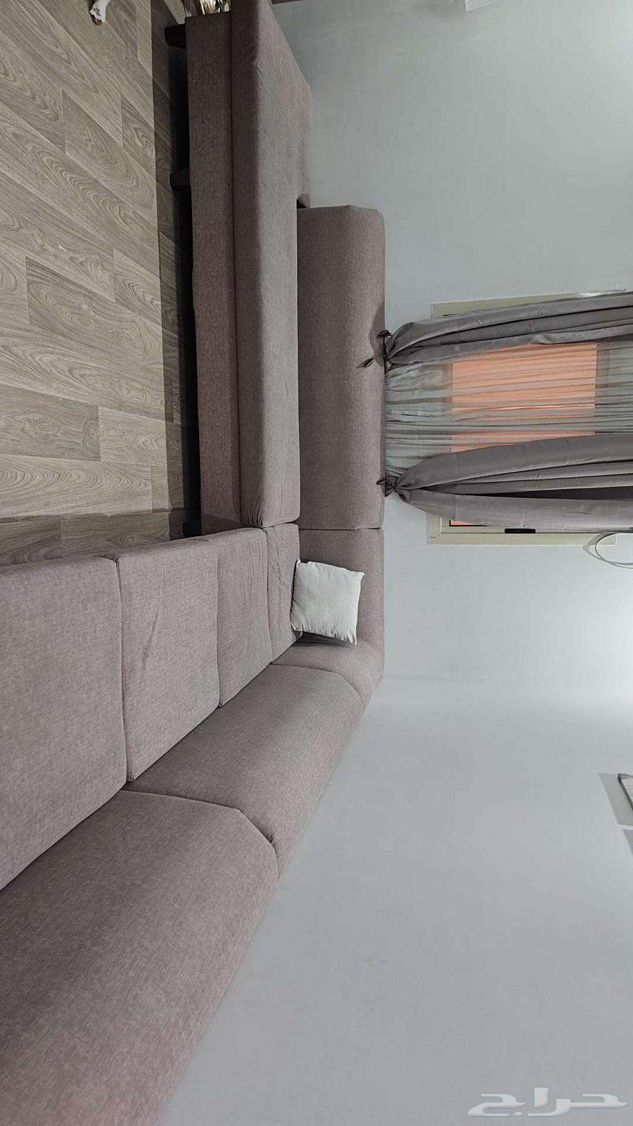 Clean Sofa with Letter 'N' for Sale in Tabuk64611854690818113