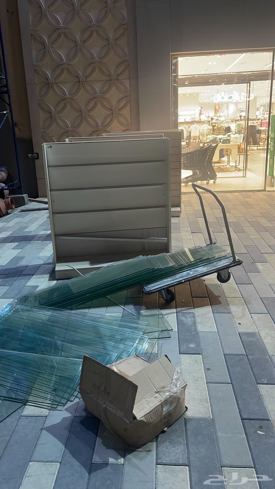 دولايب خشب للعرض عدد 1264612264181251111