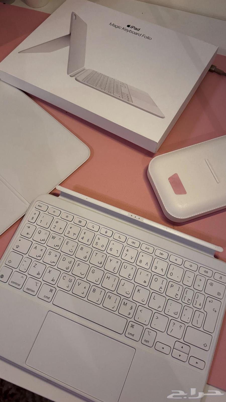 كيبورد أبل فوليو ايباد الجيل العاشر الايباد 10.9 انش64612649677953112