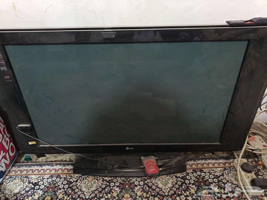 فريزر نظيف وشاشه lg 42 بوصه للبيع64608873302786111