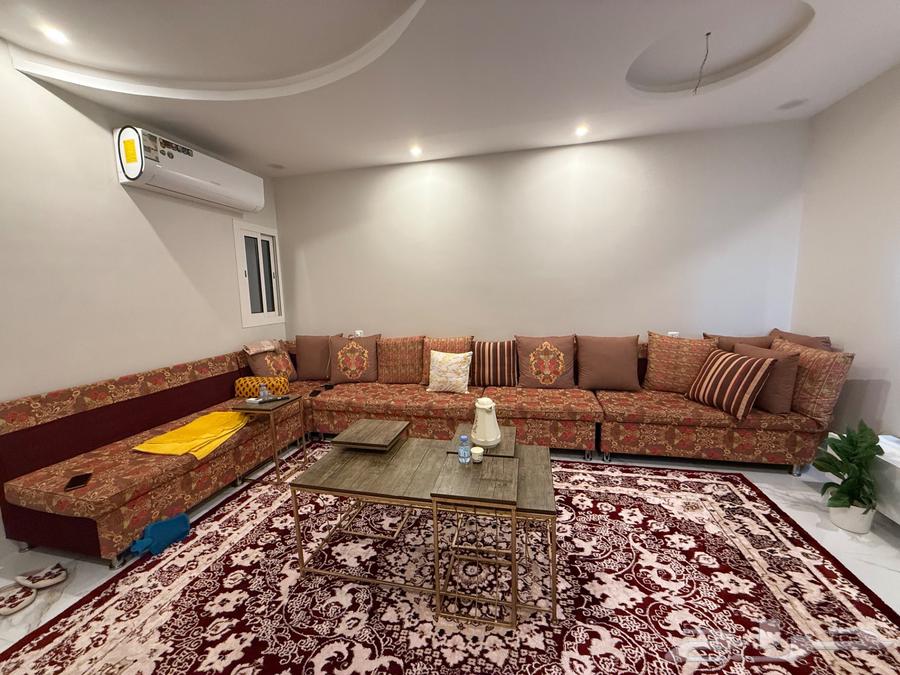 كنب وطاوله للبيع64614434970371110