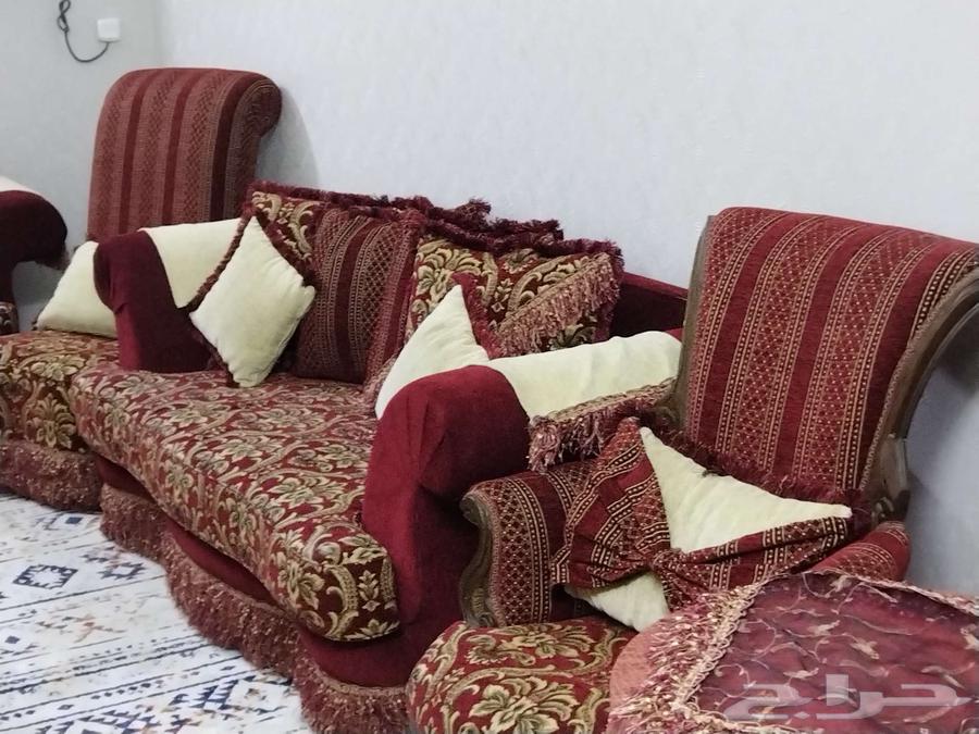 كنب عودي ونقشة ذهبية نظيف بسعر مغري جدا64616864960131114