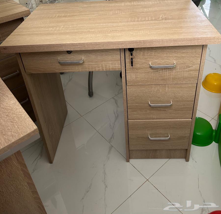 Office. Table64609585925762110