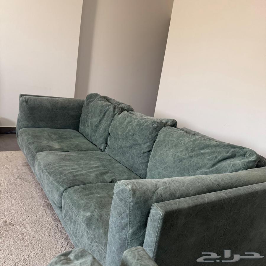 كنبه من قطعتين اخت الجديده نظيفه جدا للبيع64616939621506112