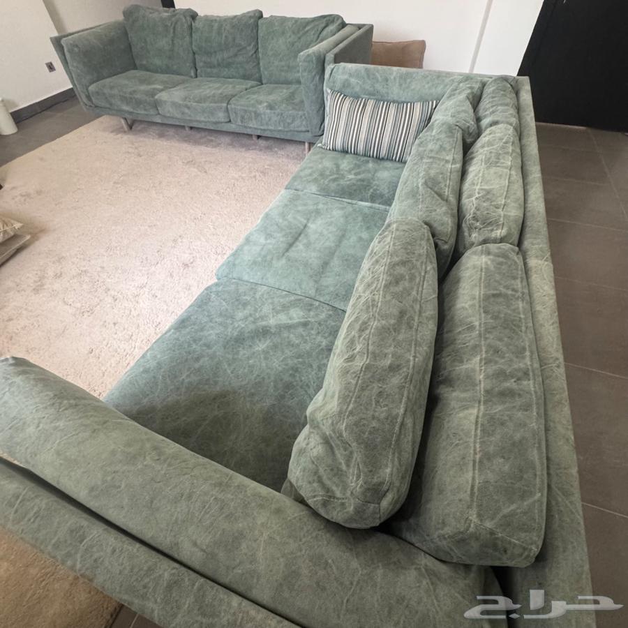كنبه من قطعتين اخت الجديده نظيفه جدا للبيع64616939621506110