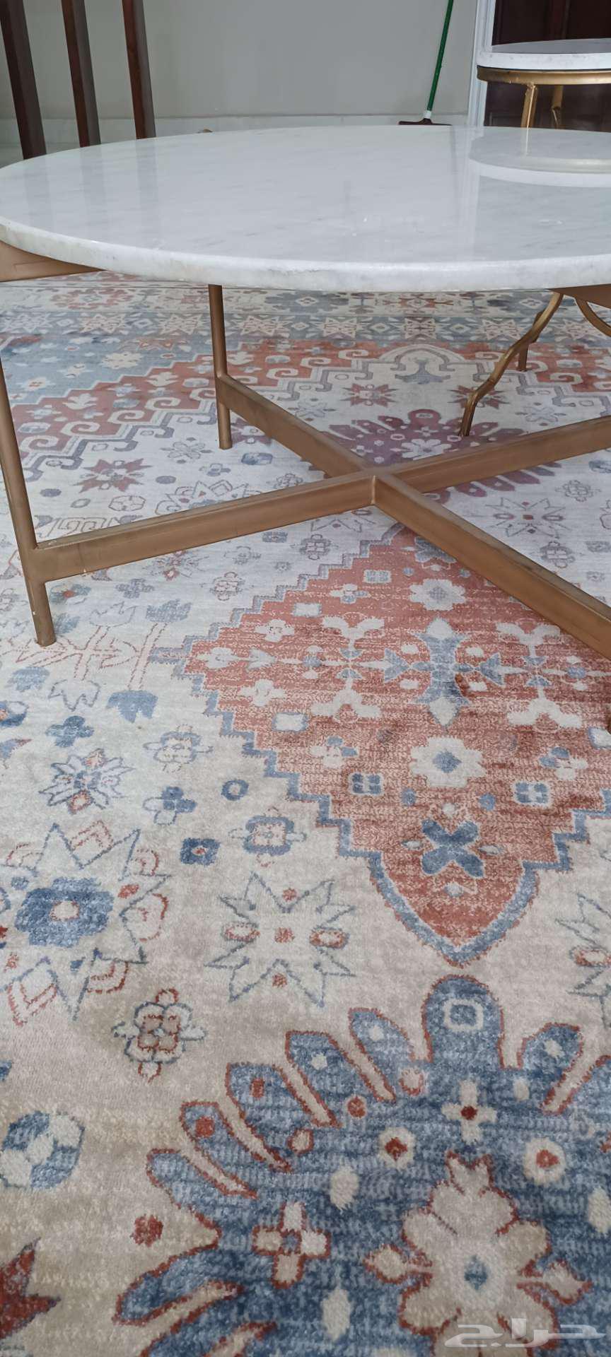 طاوله رخام وصغيره خشب64620392417281112