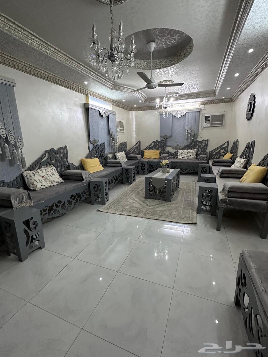 Chairs for sale with podium and tables in excellent condition64607867296771110