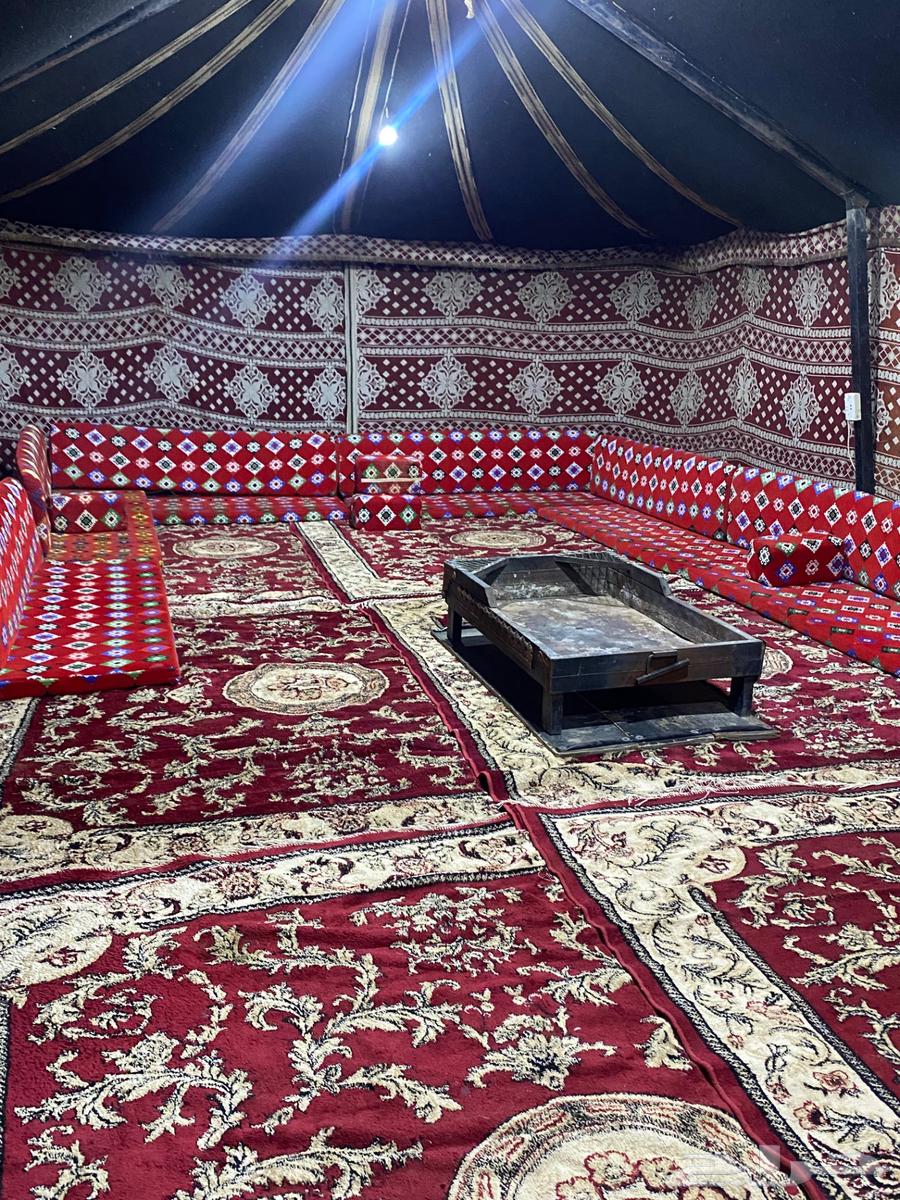 للبيع 4 بيوت شعر مع اثاثهم64617427750273110