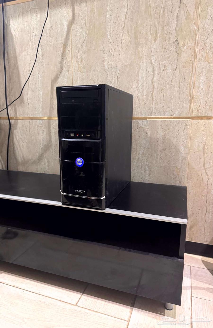 كمبيوتر مكتبي للبيع64623599978498110