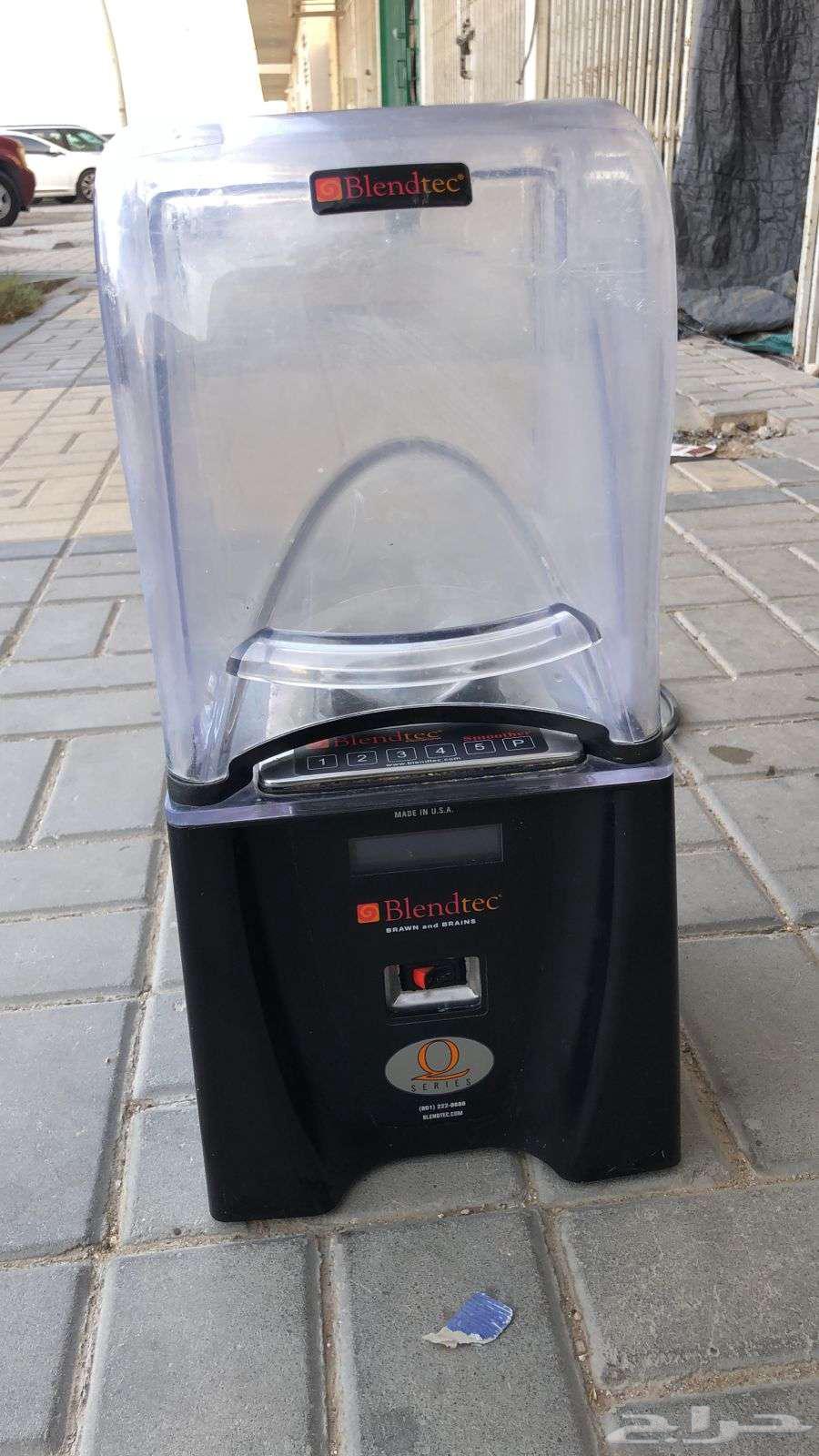 يوجد معدات بار كامله شبه جديده للبيع مكينة كوفي ثلاث قروب64619139040387113