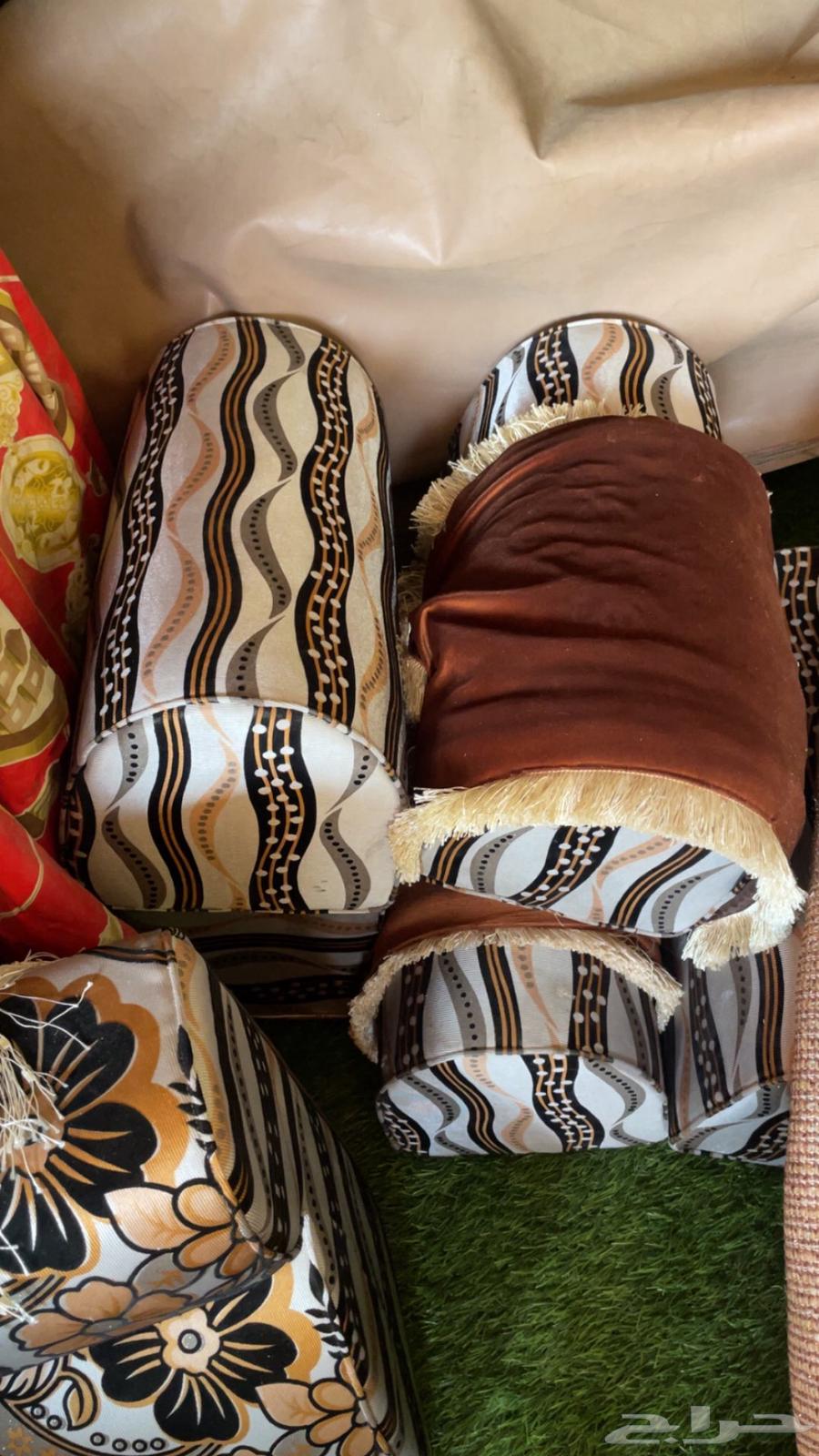 Complete set of seat cushions with steering wheel cover and full carpet for an entire room, very clean64624315294083111