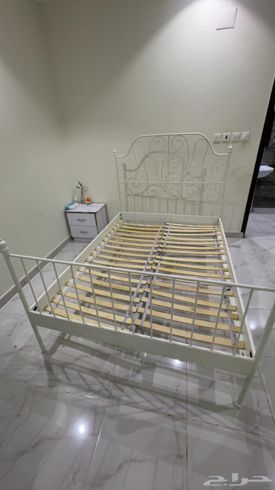 سرير ايكيا للبيع نفر ونص64625124227074110