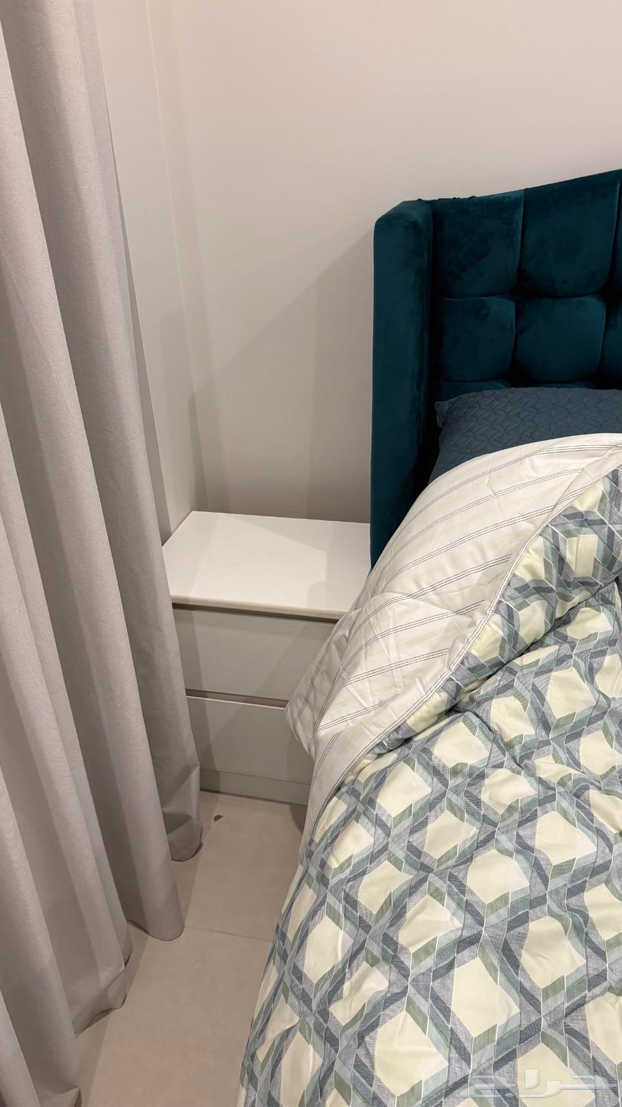 سرير نفرين مع كومدينات64617515188738110