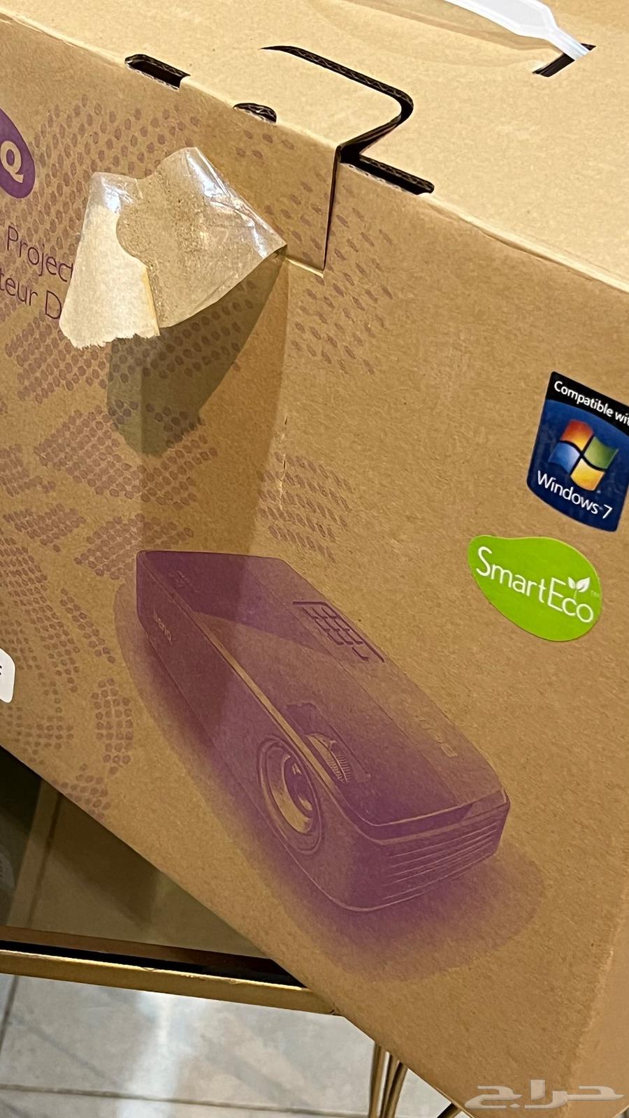 Projector device64617687904387110