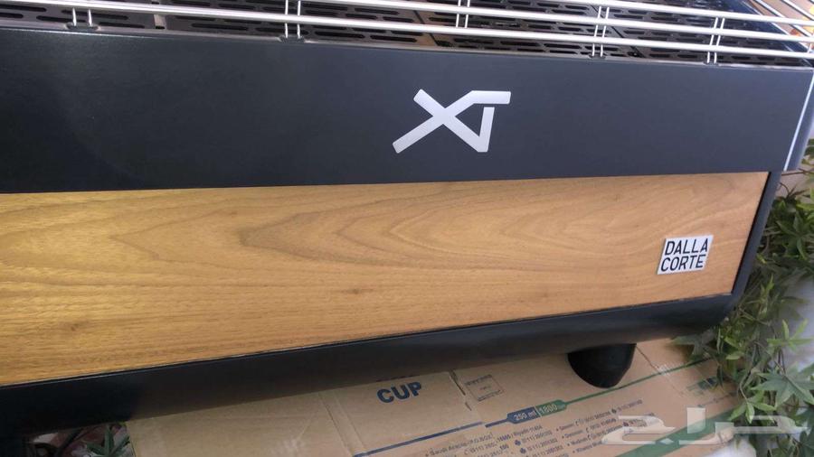 يوجد معدات بار كامله شبه جديده للبيع مكينة كوفي ثلاث قروب64619139040387112