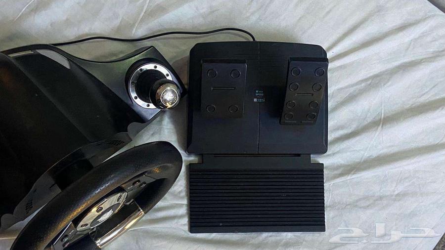 عجلة قيادة للألعاب مع دواسات - للبيع gaming steering64619792120962111
