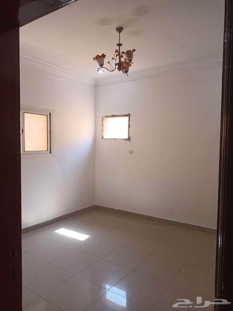 دور ارضي للايجار بالعزيزية 5064148253169283112