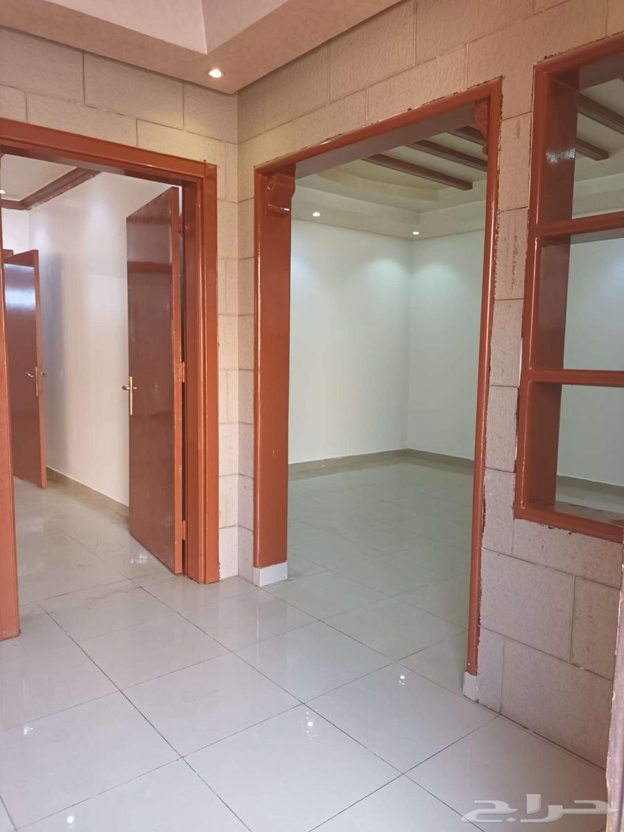 دور ارضي للايجار بالعزيزية 5064148253169283110