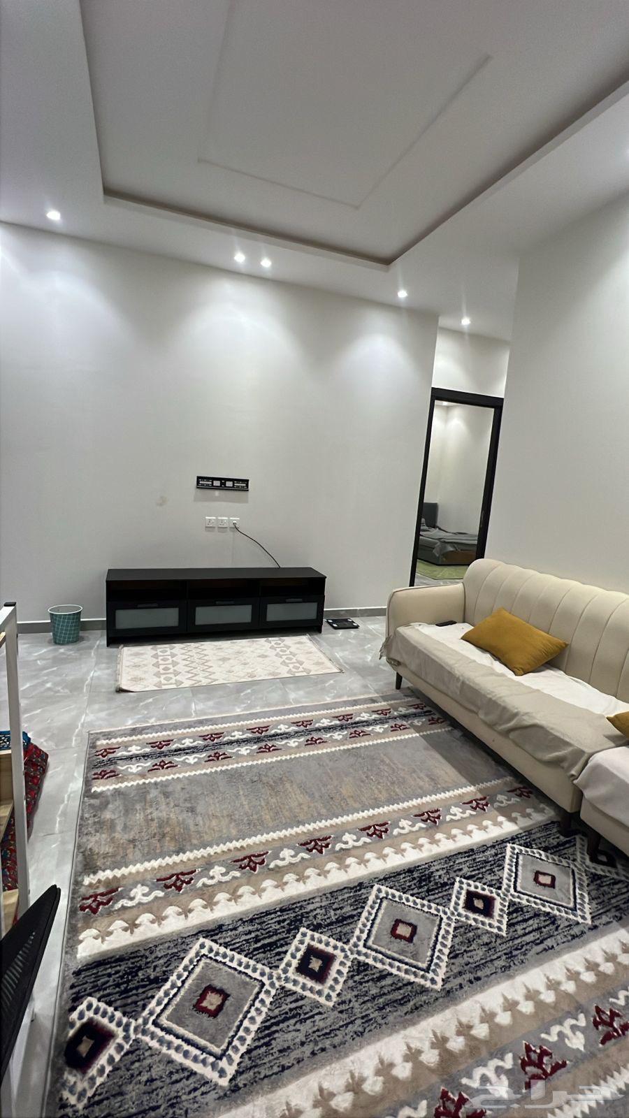 للايجار شقه مؤثثه دفع شهري بالرمال64148461535874110