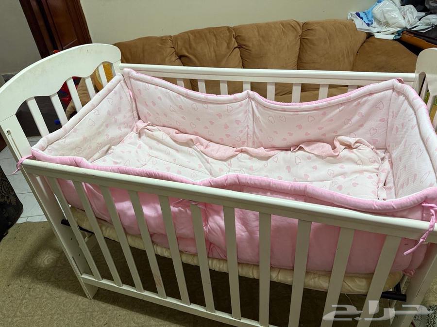 سرير اطفال للبيع مع المرتبة64558988024577111