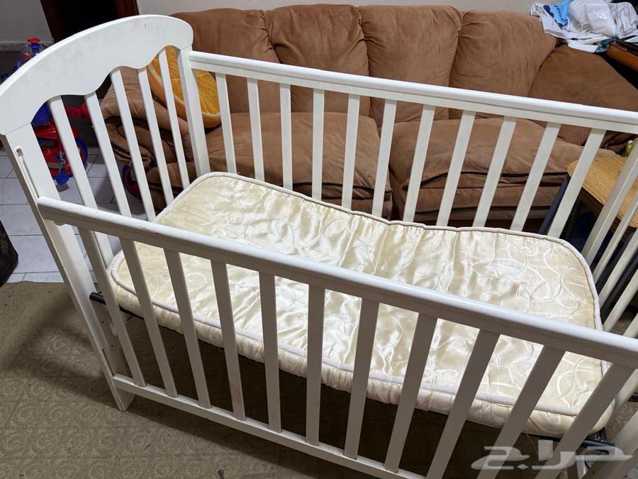 سرير اطفال للبيع مع المرتبة64558988024577110