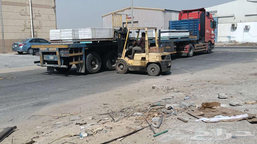 موجود تريله سطحه في عرعر64166417859842110