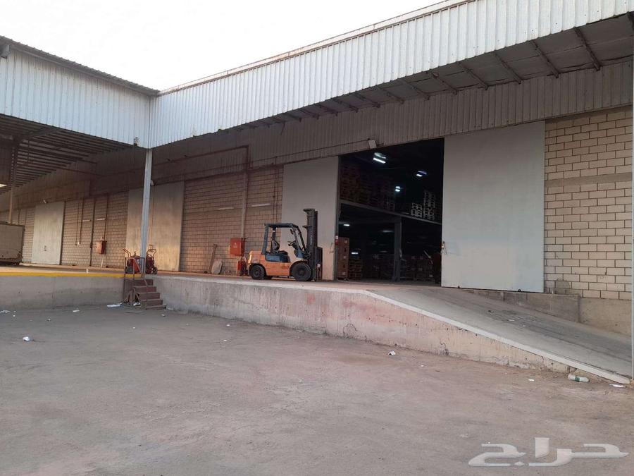 تخزين بالطبلية أو بالمتر في جده64447547460994114