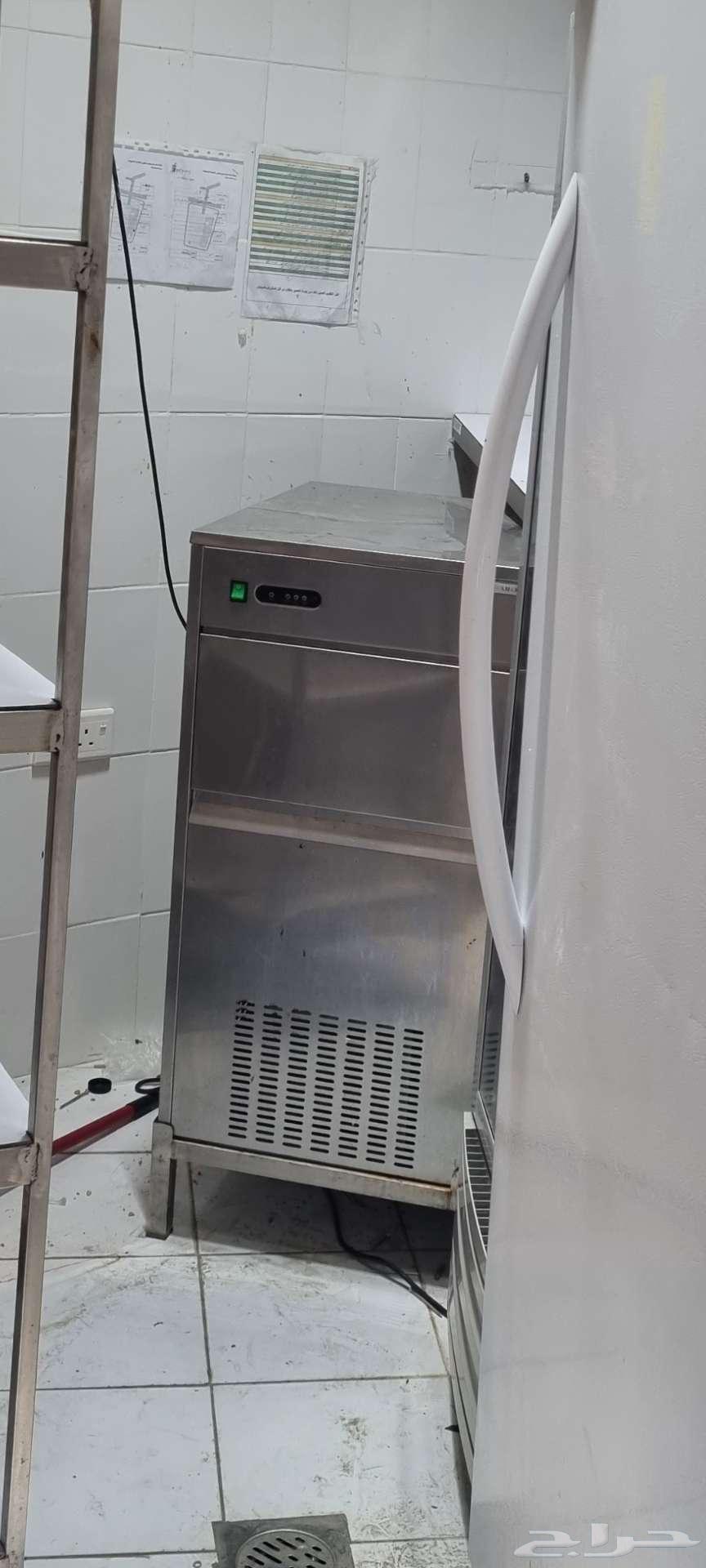 ايس ميكر .. صانعة ثلج64676769865730110