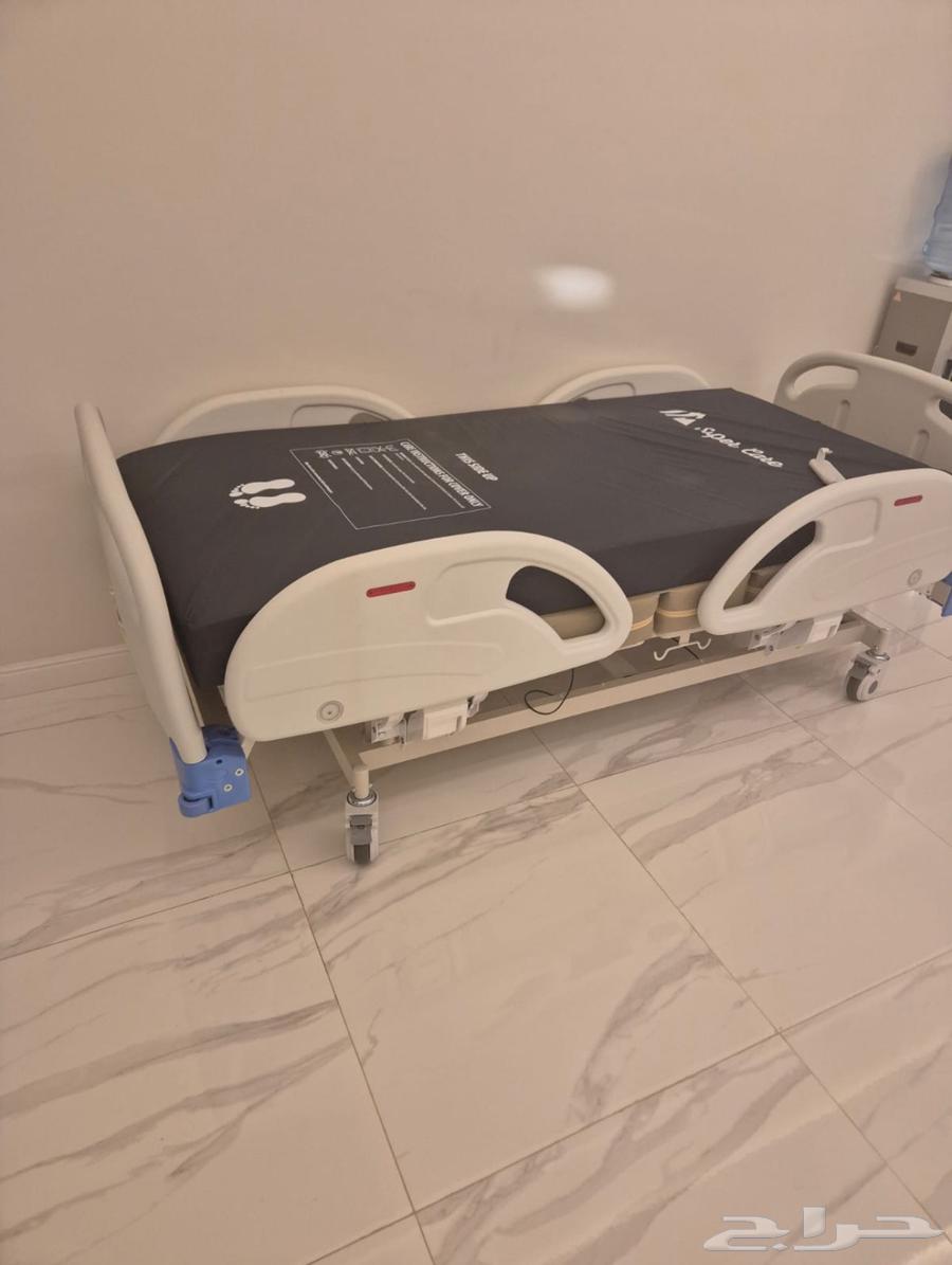 سرير طبي كهربائي64672435442689114