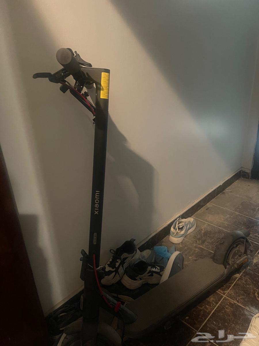 Electric Scooter Purchased from Extra, Approximately 4 Months Old64670472294659110