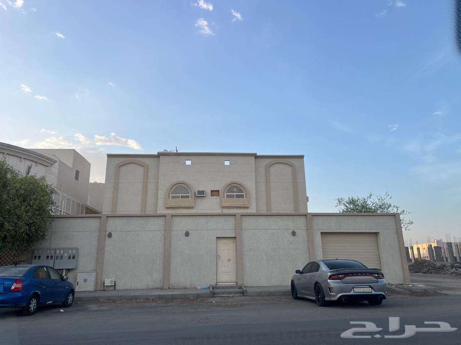 للبيع عمارة مساحه 1000متر حي الروابي قريب مكتب العمل64150569202562111