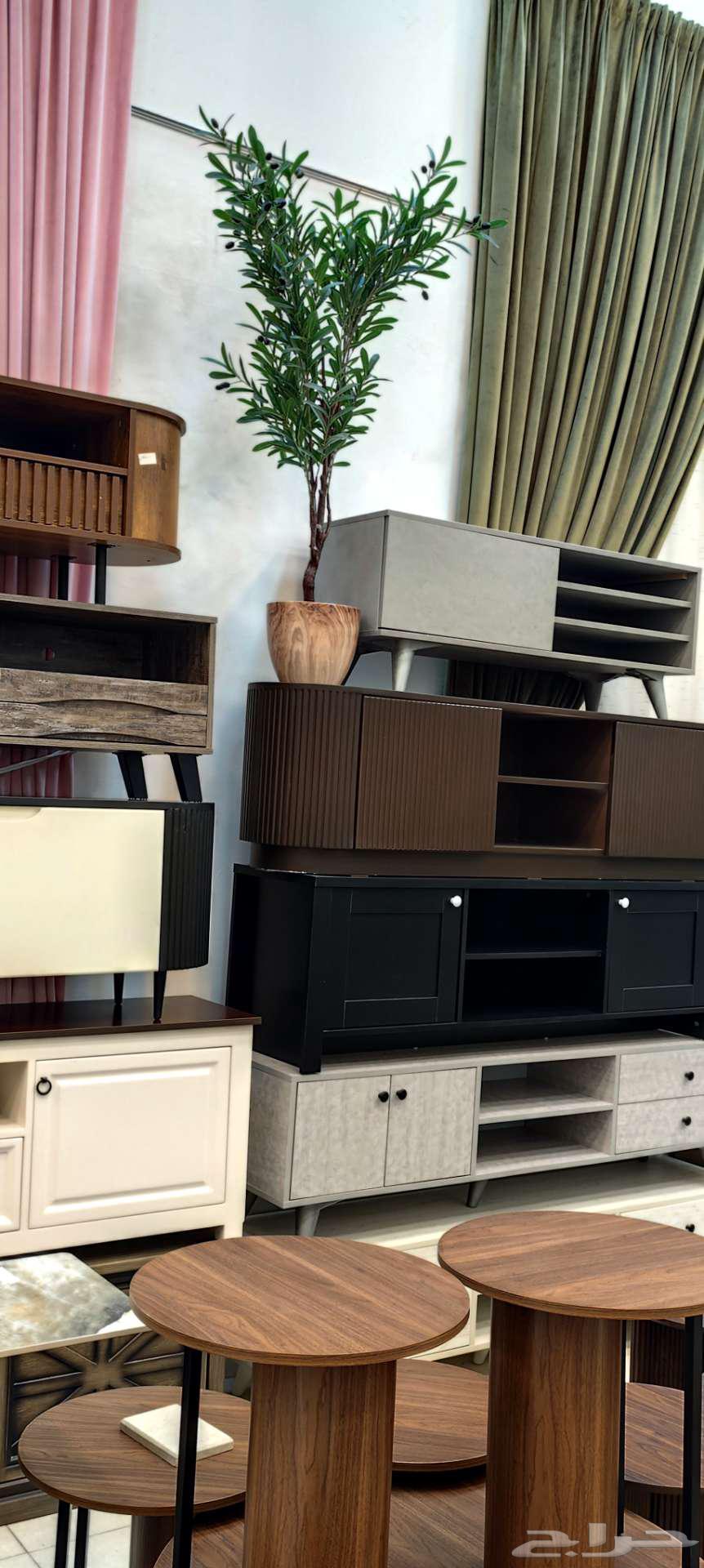 Bedroom wardrobes, tables, artificial trees64160225965571113