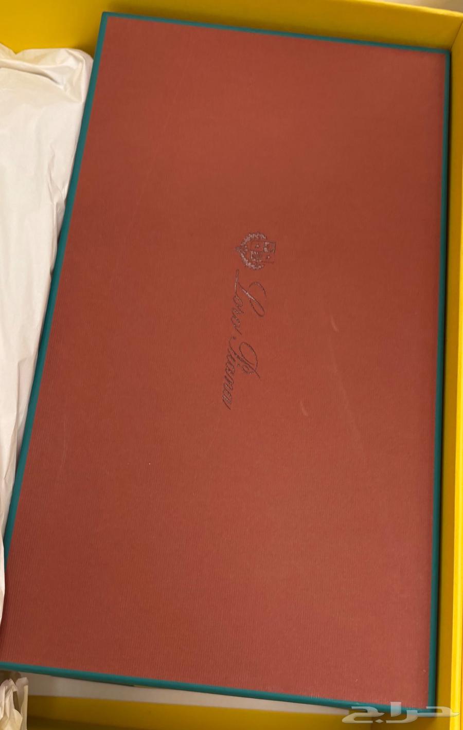 كيس و بوكس براند Brand Chanel and Loro Piana And miumiu64583597436035114