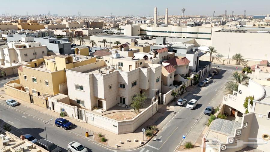 مصور درون مزادات عقارات سيارات زواجات64427636596995113