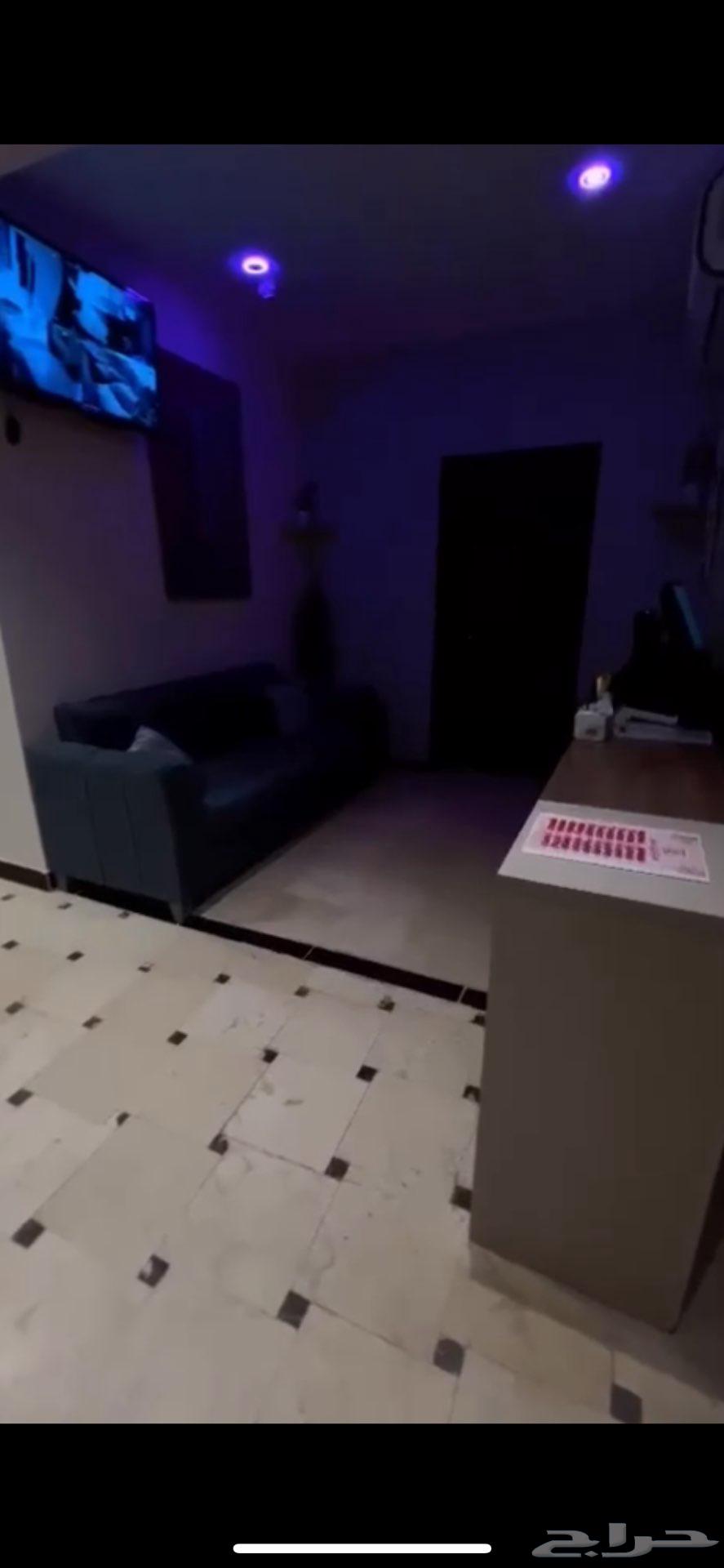 فرصة استثمارية للتقبيل بكامل التجهيزات لاونج و محل مساج64238919795459110