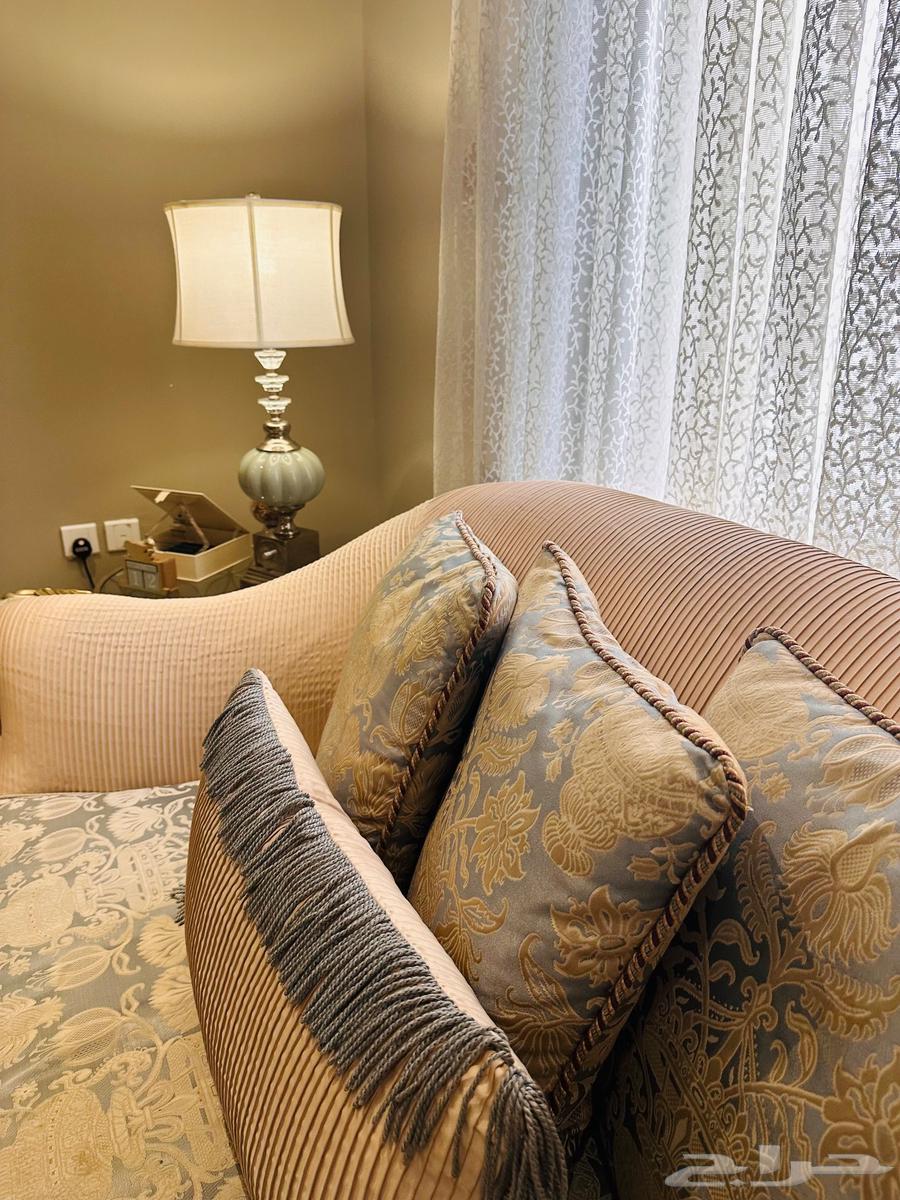 Al-Mutlaq Sofa for Sale – Clean, Lightly Used64836924182913110