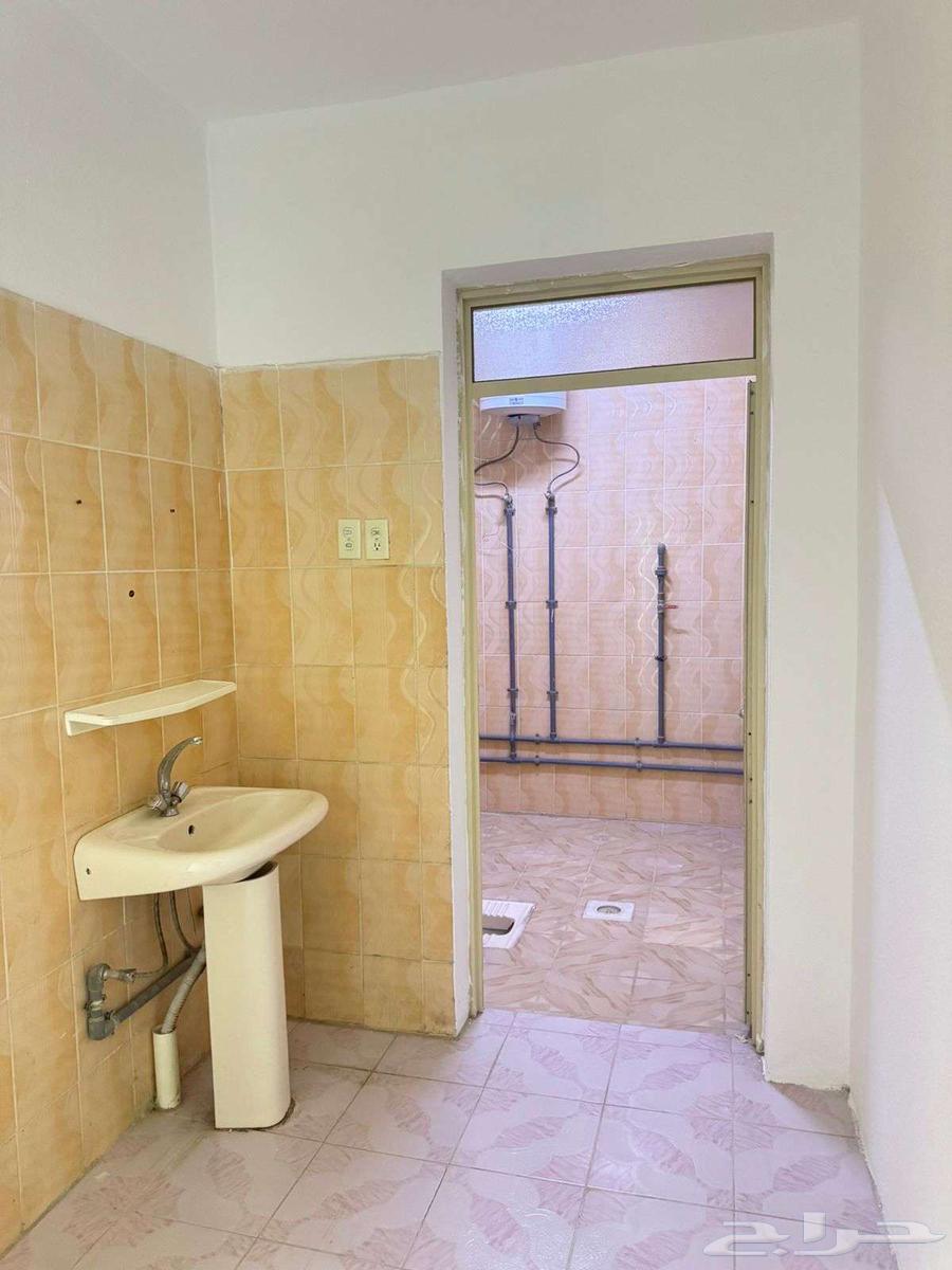 شقة عوائل للايجار حي محاسن الثاني64157531099523110